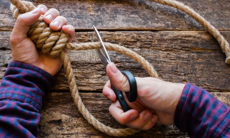 Legge salva suicidi